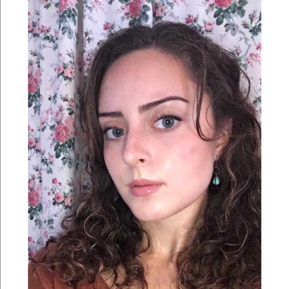 Meet your Posher, Monica